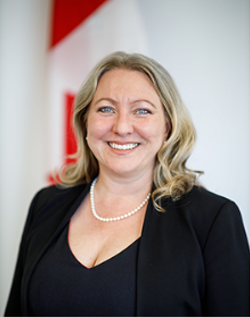 L'honorable Mona Fortier